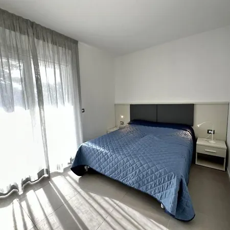Apartament With Pool In *