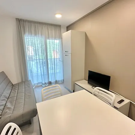 Apartament With Pool In *